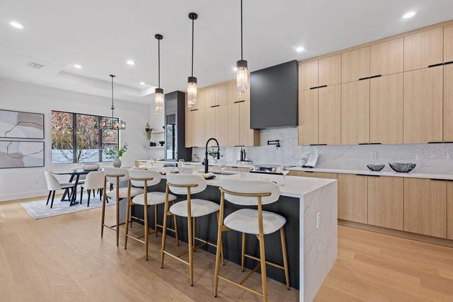 3315 W GRACE STREET, Tampa, FL 33607