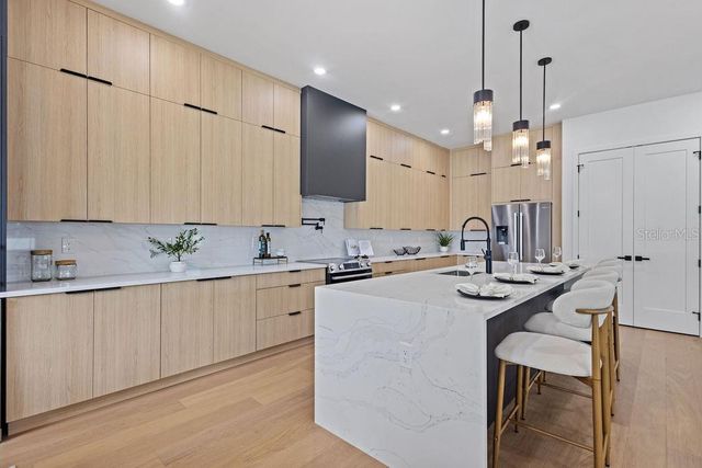 3315 W GRACE STREET, Tampa, FL 33607