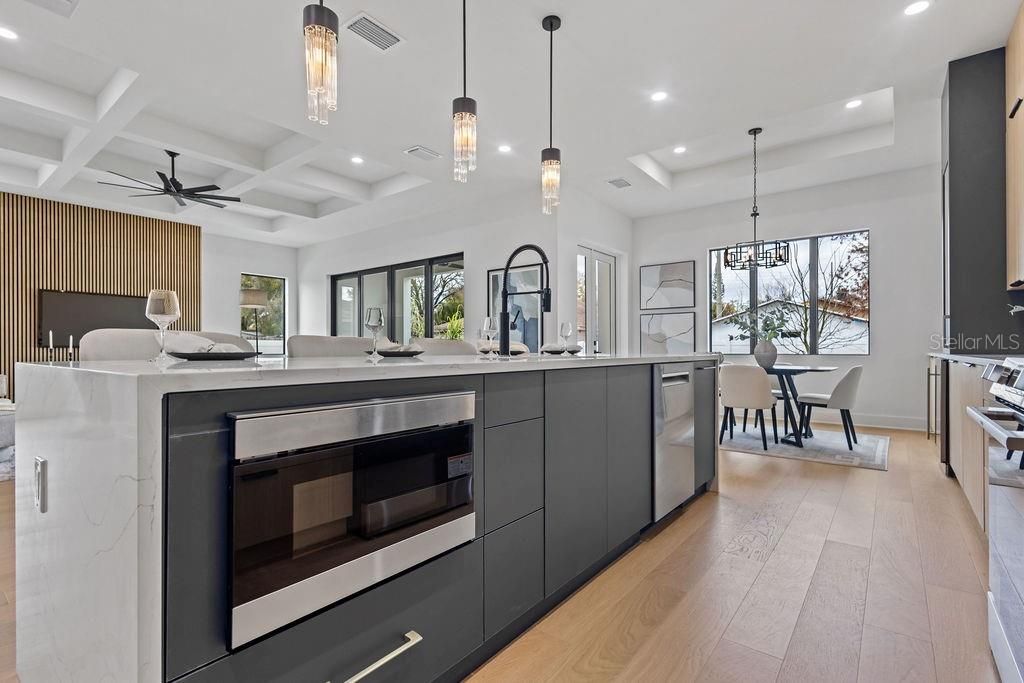 Image 15 of property listing at 3315 W GRACE STREET, Tampa, FL 33607