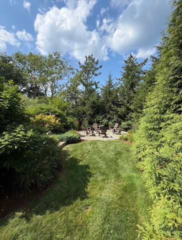 14 Indian Road, Marshfield, MA 02050