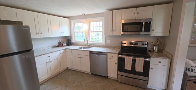 14 Indian Road, Marshfield, MA 02050