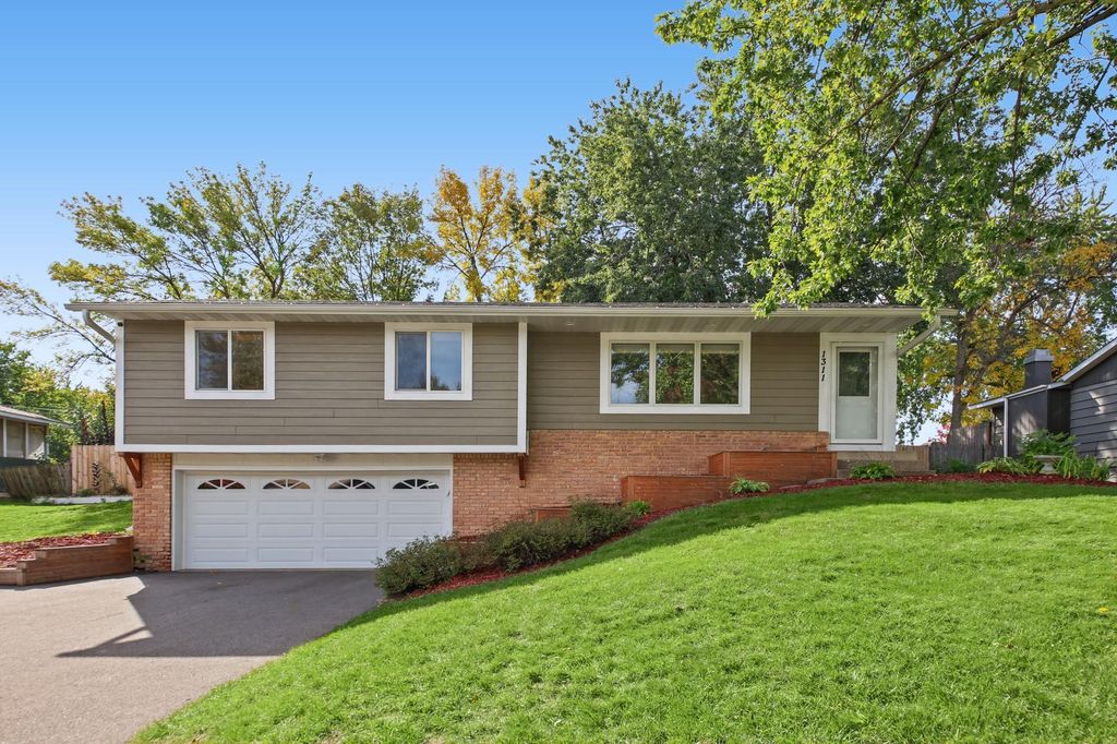 1311 20th Street W, Hastings, MN 55033 — photo 2