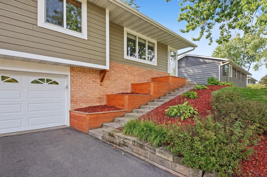 1311 20th Street W, Hastings, MN 55033 — photo 3