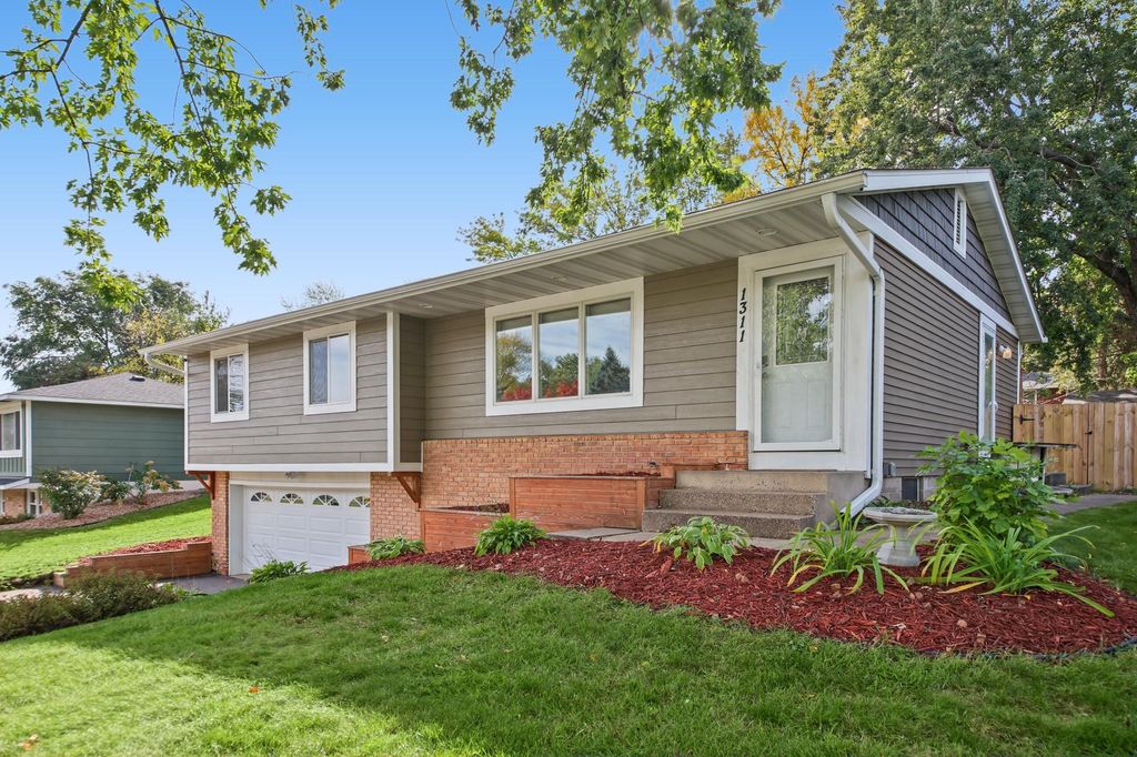 1311 20th Street W, Hastings, MN 55033 — photo 4