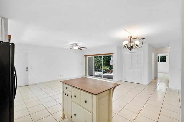 13988 Lake Lure Court, Miami Lakes, FL 33014