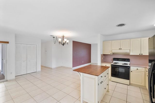 13988 Lake Lure Court, Miami Lakes, FL 33014