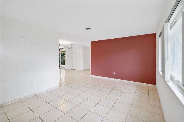 13988 Lake Lure Court, Miami Lakes, FL 33014