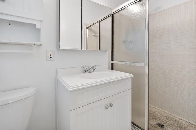 13988 Lake Lure Court, Miami Lakes, FL 33014