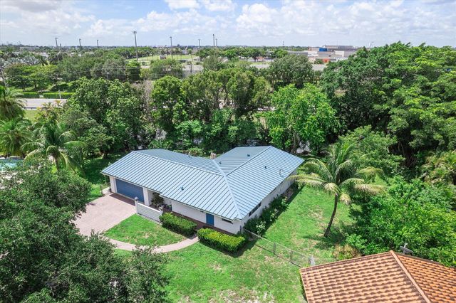 13988 Lake Lure Court, Miami Lakes, FL 33014