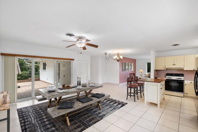13988 Lake Lure Court, Miami Lakes, FL 33014