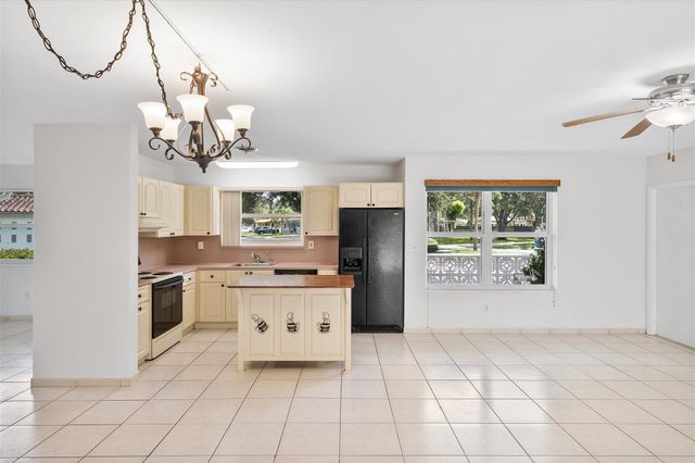 13988 Lake Lure Court, Miami Lakes, FL 33014