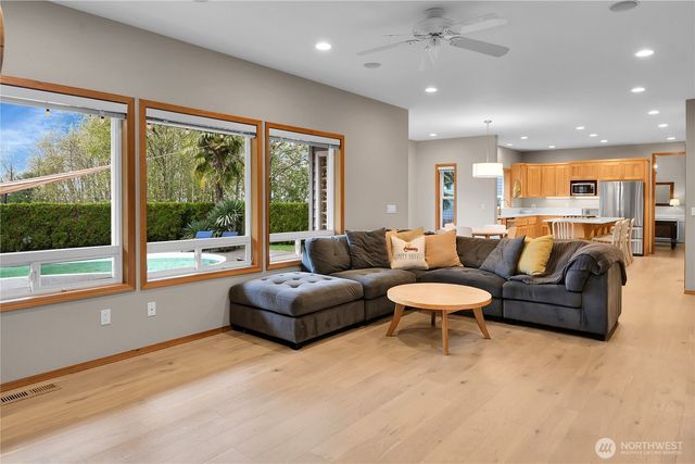 513 Vernon Road, Lake Stevens, WA 98258