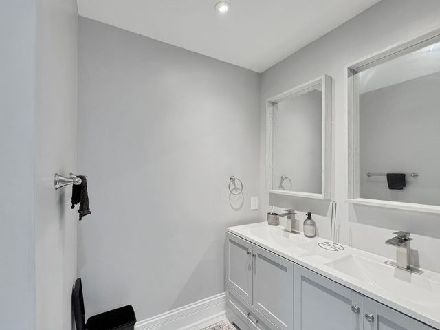 10644 S Peoria Street, Chicago, IL 60643