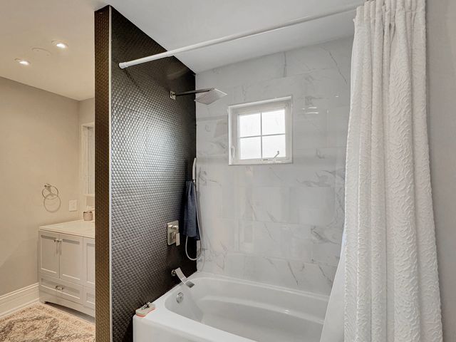 10644 S Peoria Street, Chicago, IL 60643