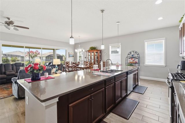 2724 SOUTHLAND STREET, St Cloud, FL 34772