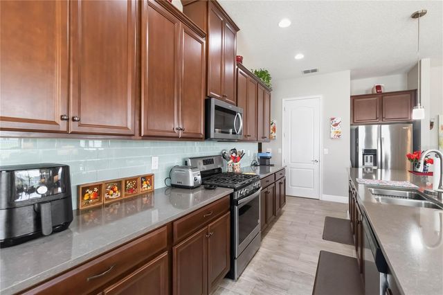 2724 SOUTHLAND STREET, St Cloud, FL 34772
