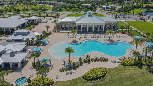 2724 SOUTHLAND STREET, St Cloud, FL 34772