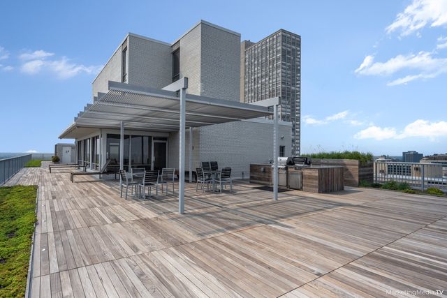 3900 N Lake Shore Drive 9K, Chicago, IL 60613