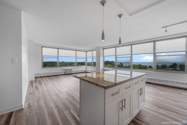 3900 N Lake Shore Drive 9K, Chicago, IL 60613
