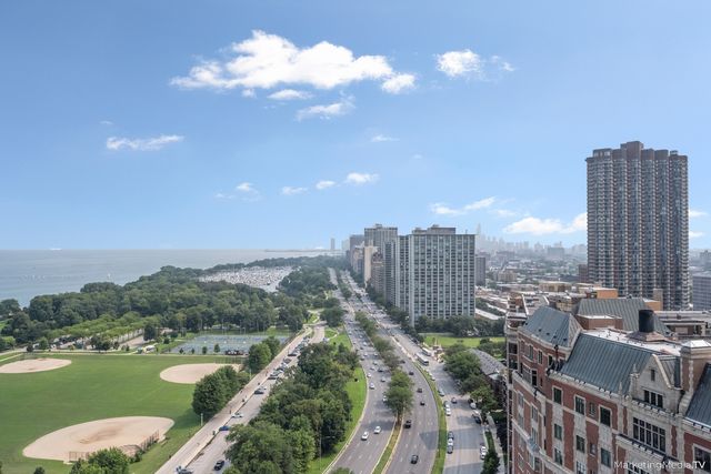 3900 N Lake Shore Drive 9K, Chicago, IL 60613