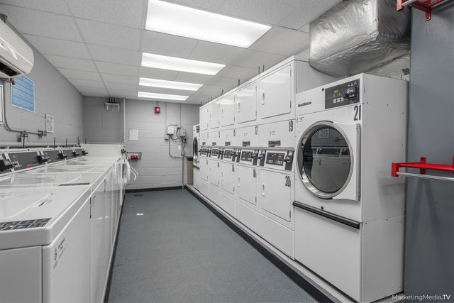 3900 N Lake Shore Drive 9K, Chicago, IL 60613