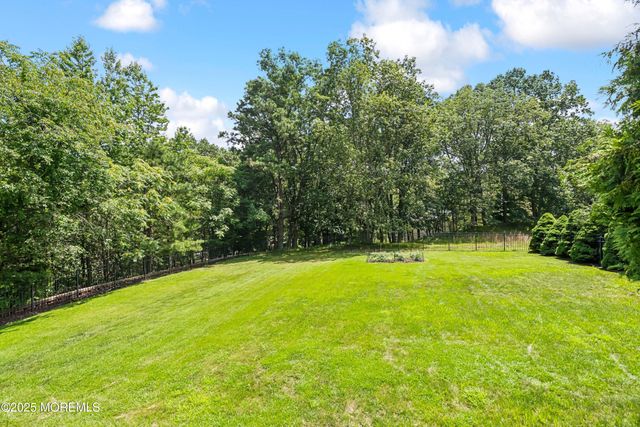5 Georgiann Lane, Millstone, NJ 08510