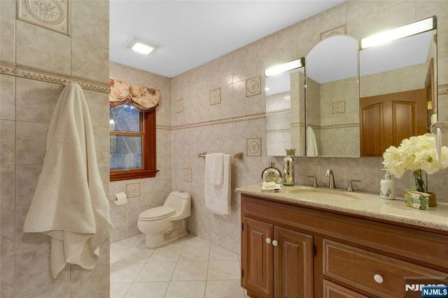 7 Finn Court, Mahwah, NJ 07430