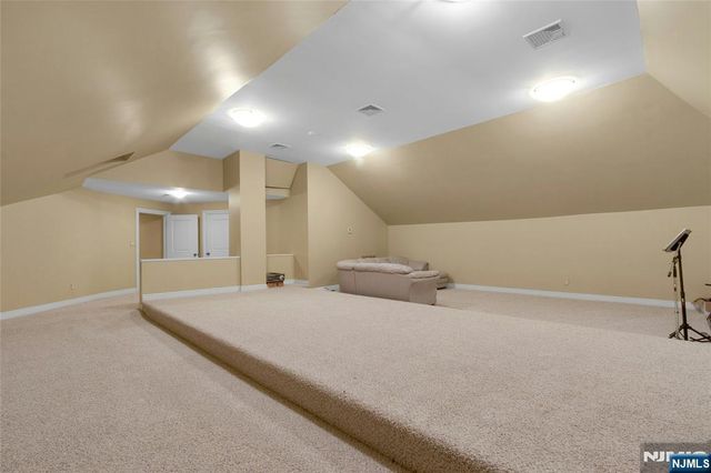 7 Finn Court, Mahwah, NJ 07430