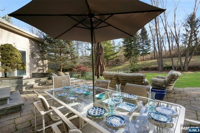 7 Finn Court, Mahwah, NJ 07430