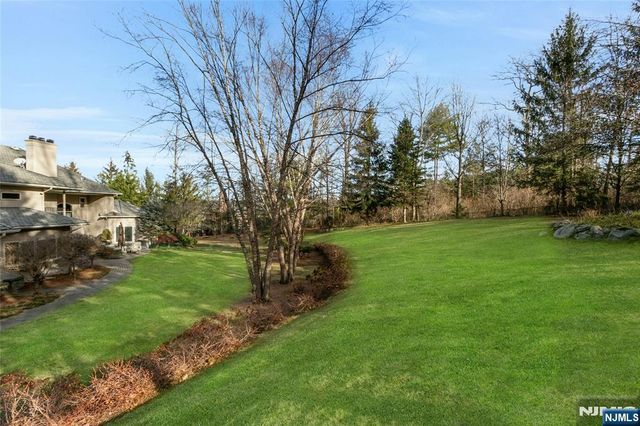 7 Finn Court, Mahwah, NJ 07430