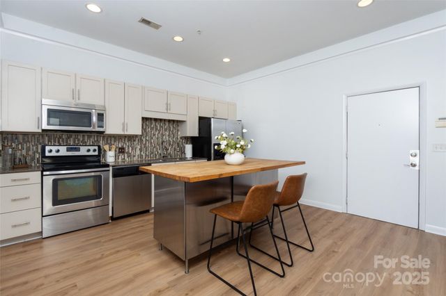 414 New Bern Station Court, Charlotte, NC 28209