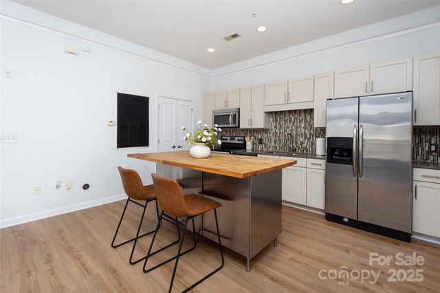 414 New Bern Station Court, Charlotte, NC 28209