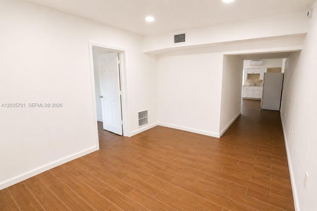 10945 NW 19th Ave, Miami, FL 33167