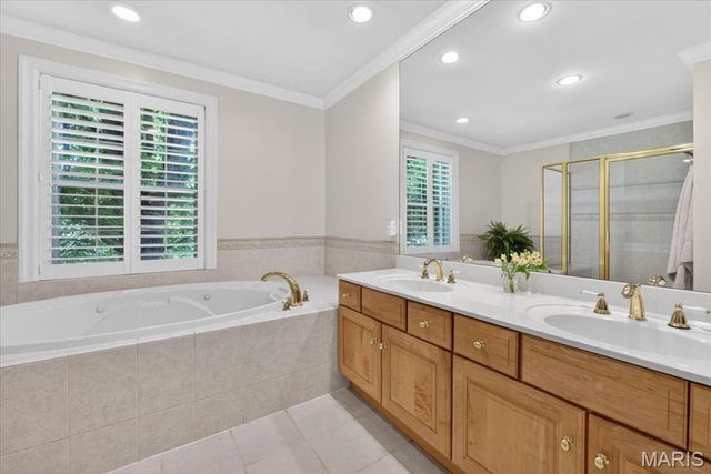 8 Covington Lane, St Louis, MO 63132