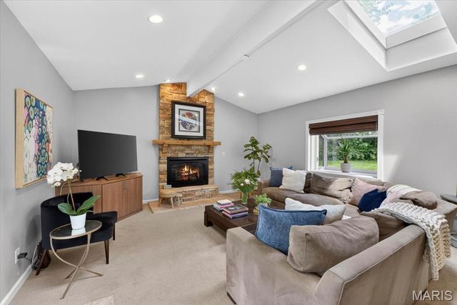 8 Covington Lane, St Louis, MO 63132
