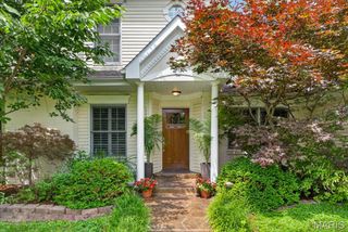 8 Covington Lane, St Louis, MO 63132