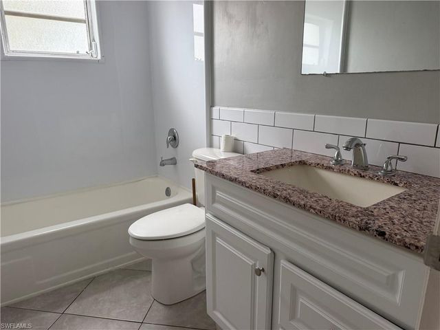 2521 16th PL, Cape Coral, FL 33904