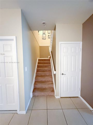 3184 NW 32nd St, Oakland Park, FL 33309