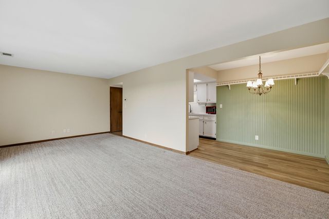230 S State Street 15, Zeeland City, MI 49464