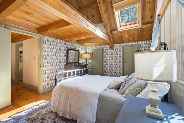 6 Fifield Lane A, Stratham, NH 03885