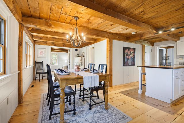 6 Fifield Lane A, Stratham, NH 03885