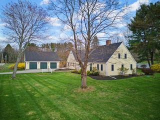 6 Fifield Lane A, Stratham, NH 03885