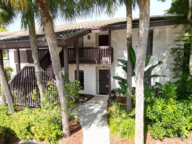 9352 Sabal Ridge Circle C, Boca Raton, FL 33428