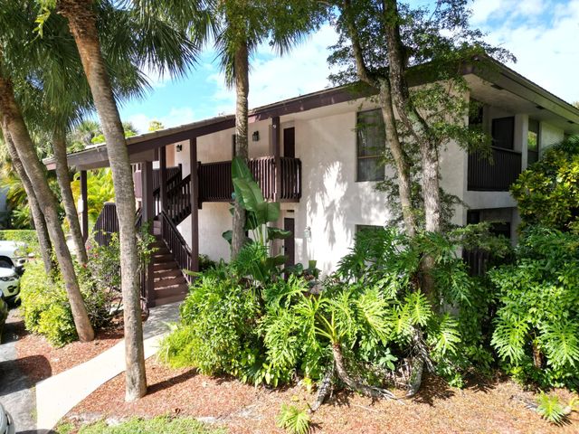 9352 Sabal Ridge Circle C, Boca Raton, FL 33428