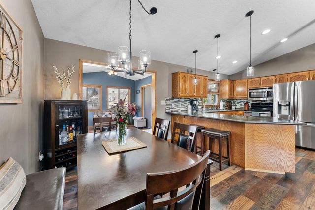 6356 11th Street N, Oakdale, MN 55128