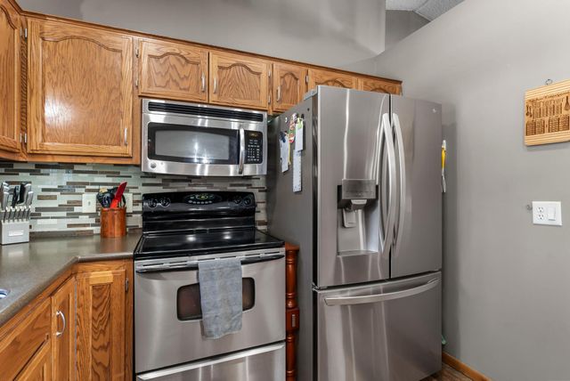 6356 11th Street N, Oakdale, MN 55128