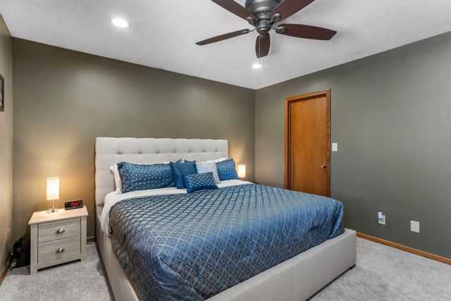 6356 11th Street N, Oakdale, MN 55128