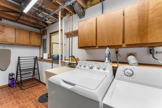 6356 11th Street N, Oakdale, MN 55128