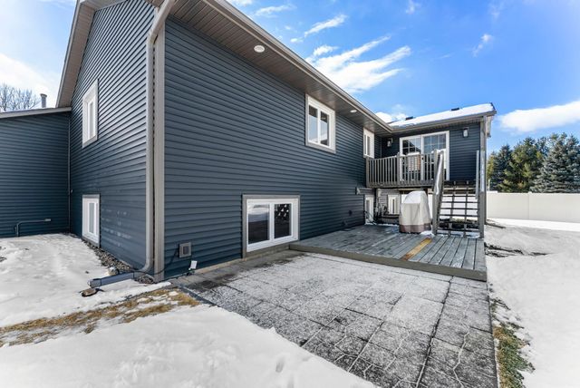 6356 11th Street N, Oakdale, MN 55128