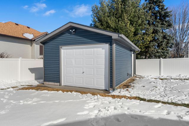 6356 11th Street N, Oakdale, MN 55128